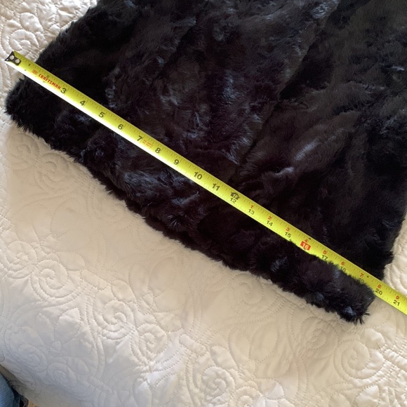 Faux fur vest NEW - Picture 13 of 13